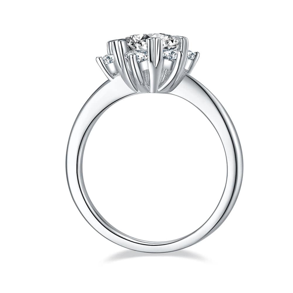 VVS moissanite diamond engagment ring