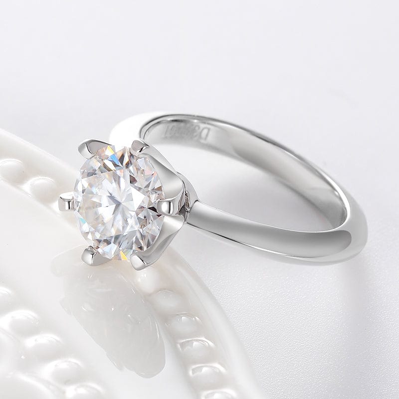 moissanite diamond engagment ring